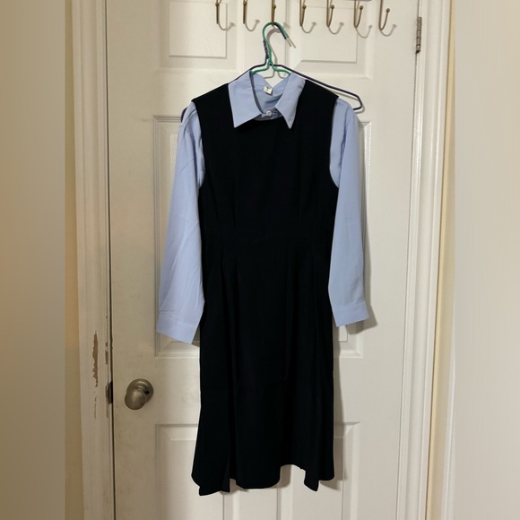 Condition as picture only worn once but have a dark spot - Picture 5 of 5